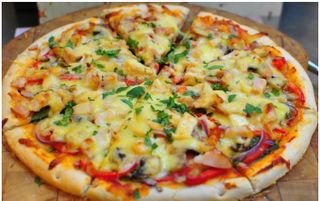 Peri Peri Chicken Pizza