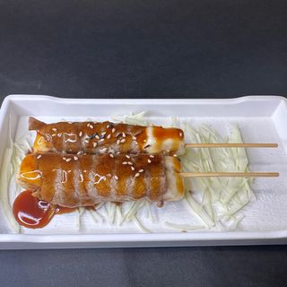 65. PINCHO DE TERNERA Y QUESO —2U