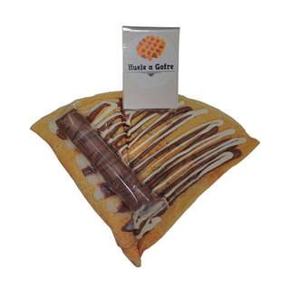 Crepe con Nutella, Choco Blanco y Kinder Bueno