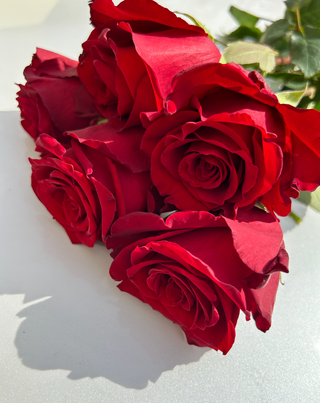 5 წითელი ვარდი / 5 Red roses
