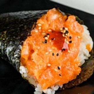 Temaki spicy salmone