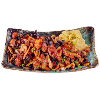 ПИЛЕ С БАМБУК И ГЪБИ