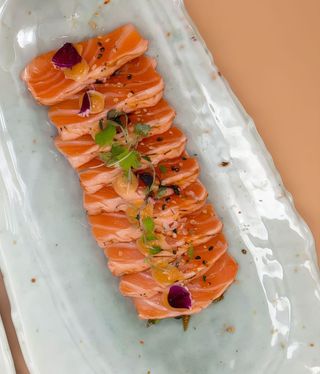 115. Tataki De Salmón (6 Pzs.)