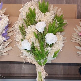 Fiori secchi tenero rosa bianco e stabilizzata bello ed elegante bello