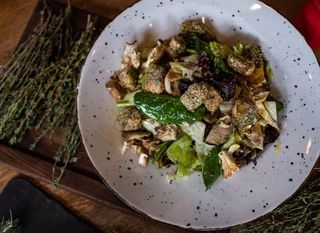 Salata sa lososom i bukovačom