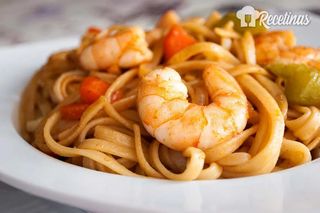 27. Tallarines con gambas