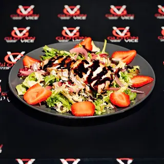 Ensalada De Queso De Cabra Y Fresa