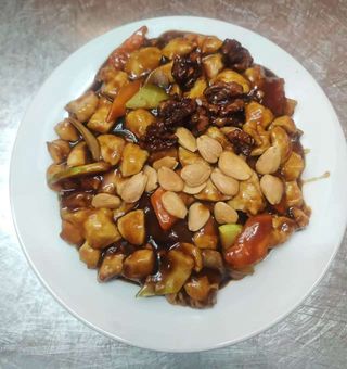 Pollo con almendras o nueces