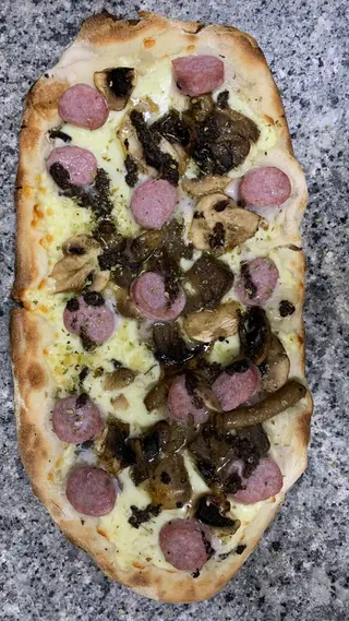 Pizza Butifarra y setas 