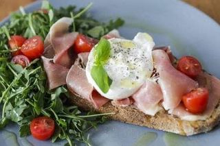 Burrata com Prosciutto Crudo Di Parma
