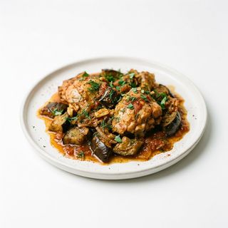33.Пиле с патладжан 600г