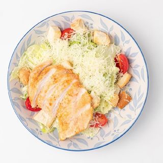 Салат "Цезарь с курицей"