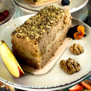 Deliciu vegan cu mar si scortisoara