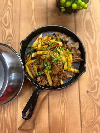 Мясо с картофелем фри