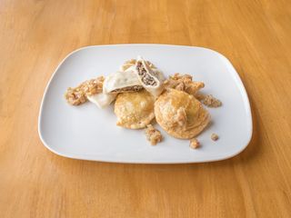 Pierogi z pieczarkami i serem żółtym