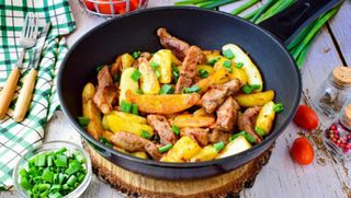 ხელნაკეთი კარტოფილი საქონლის ხორცით