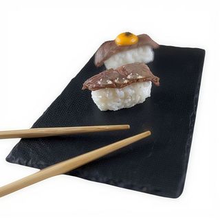 Niguiri Solomillo Con Pesto Y Parmesano (2 Pzs.)