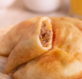 Empanada De Carne Mechada
