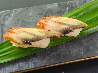 511. Nigiri Anguila Asado