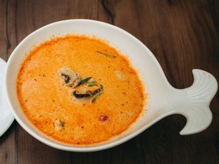 Том Ям з куркою та локшиною Soba