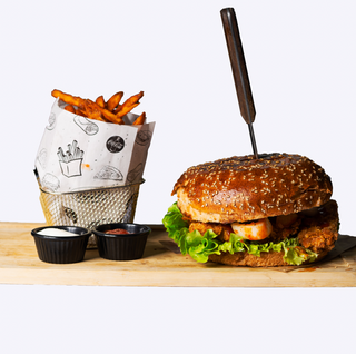 CHILLY CRISPY CHICKEN BURGER