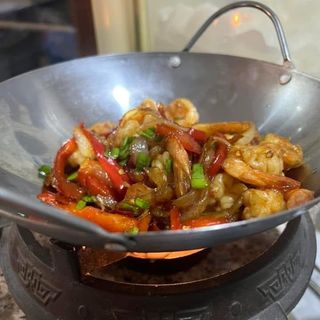 Scodella di fuoco con gamberetti 