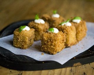 Croquetas de curry rojo thai