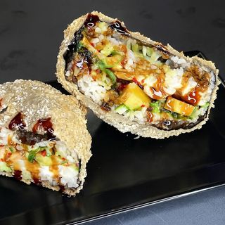 Бургер з креветкою та манго