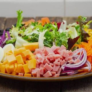 Ensalada Mixta de Jamón y Queso