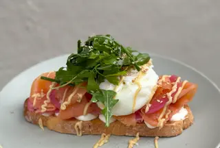Tostada de salmón