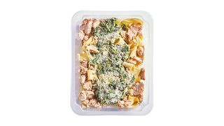 Makaron pappardelle z łososiem i szpinakiem