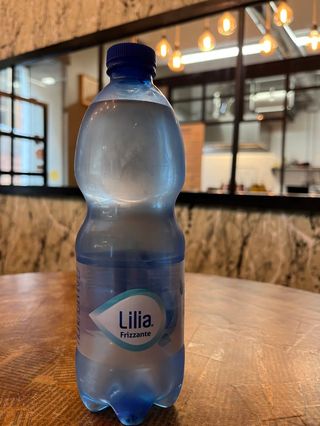 Acqua frizzante