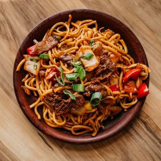 Гуйру Цомян