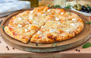 Pizza Cuatro Quesos (30 Cm.)