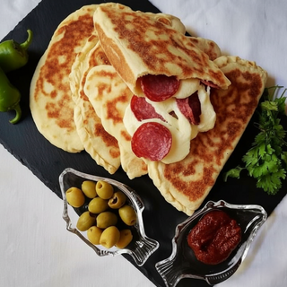 Chapati Salami Mozzarella