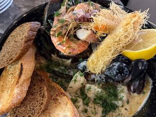 Сет морське асорті з креветками катаіфі №1 (1100g)