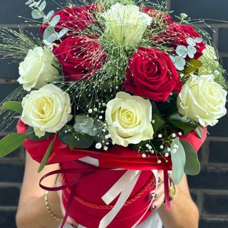 Flowerbox Red & White