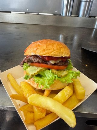 Kids burger + frytki małe