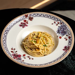 A.O.P cu crema de usturoi confiat și pătrunjel 170 gr