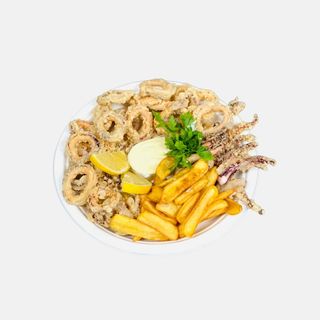 Calamari pane cu cartofi și sos