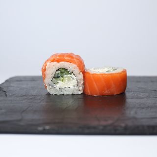 Рол Філадельфія з лососем (270г/8шт)