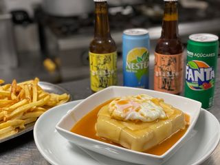 Francesinha com Ovo
