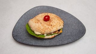 Piletina u lepinji 150g