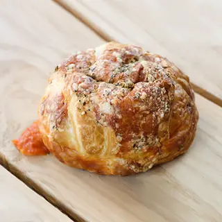 Croissant grande de Sobrasada Y Queso