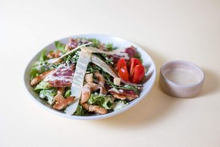 Caesar Chicken salata