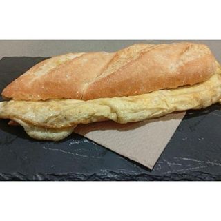 Bocadillo tortilla francesa 