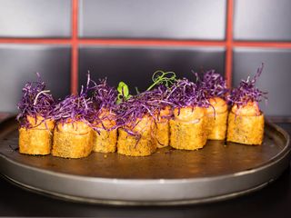 Spicy salmon chips 8 pezzi