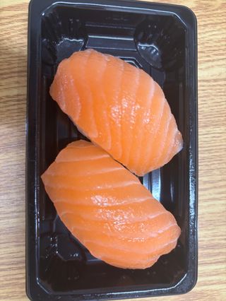 Sushi salmón 2 piezas