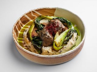 Policzki wołowe w sosie porzeczkowym