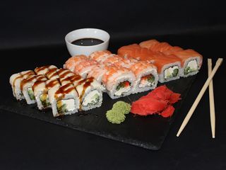 1. Сет Філадельфія (815g)